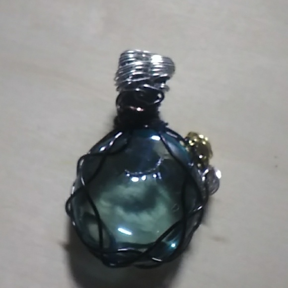 Glass pendant handmade - Picture 2 of 3